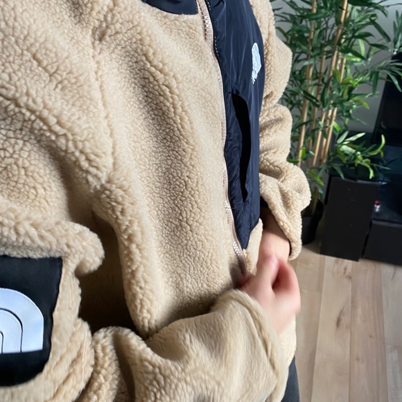 The North Face vest - Picture 3 of 3